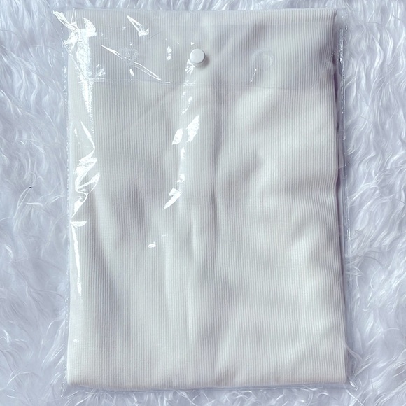 Brand New Ecru Stretch Lace Camisole Wide Strap Round Neck Support Tank Top - Picture 6 of 6